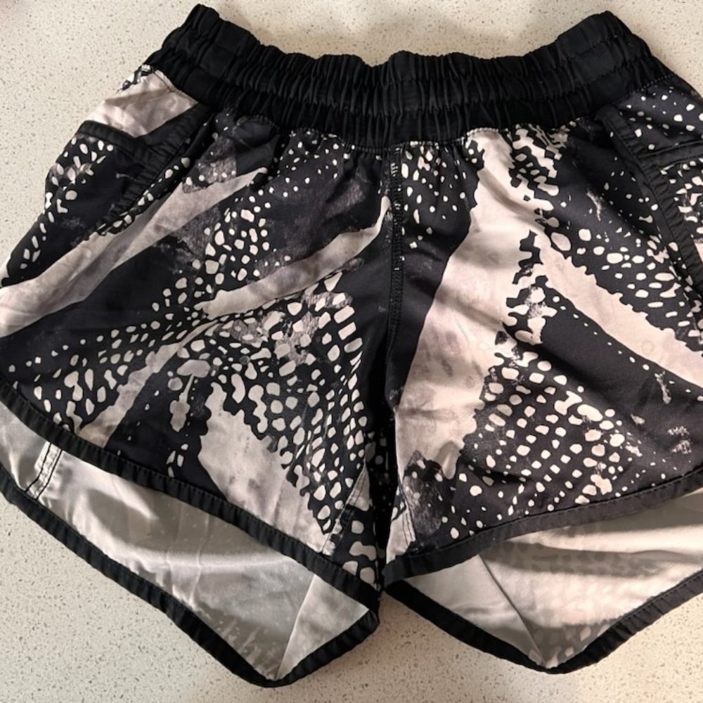 Hotty Hot Low-Rise Lined Short 2.5"